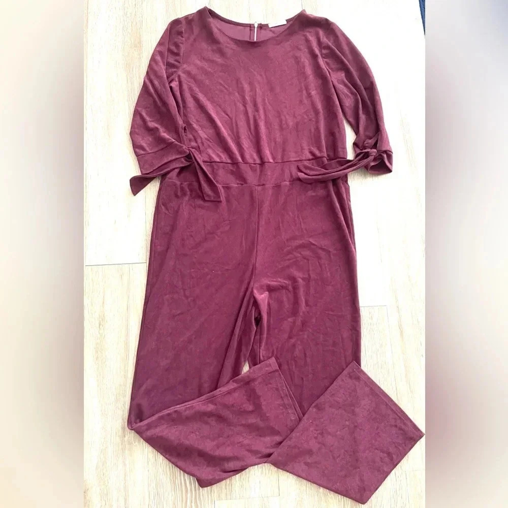 Le Lis wide leg burgundy jumpsuit L